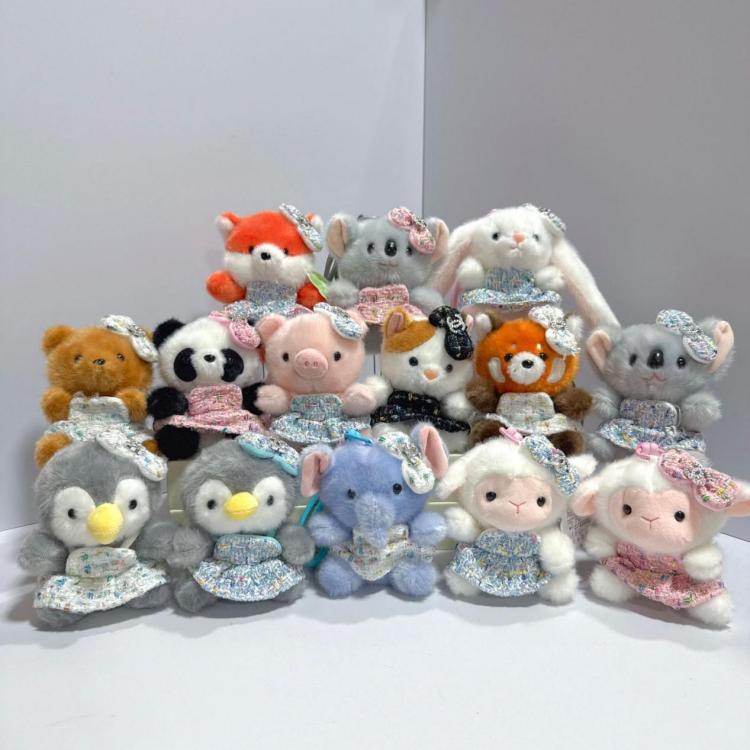 Portachiavi in ​​peluche con animali vestiti